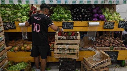 indec-data-shows-economy-improved-in-june-after-uneven-first-half-of-year
