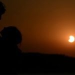 la-nasa-destaca-el-historico-tono-dorado-de-la-corona-solar-captado-en-el-eclipse-total-desde-espana