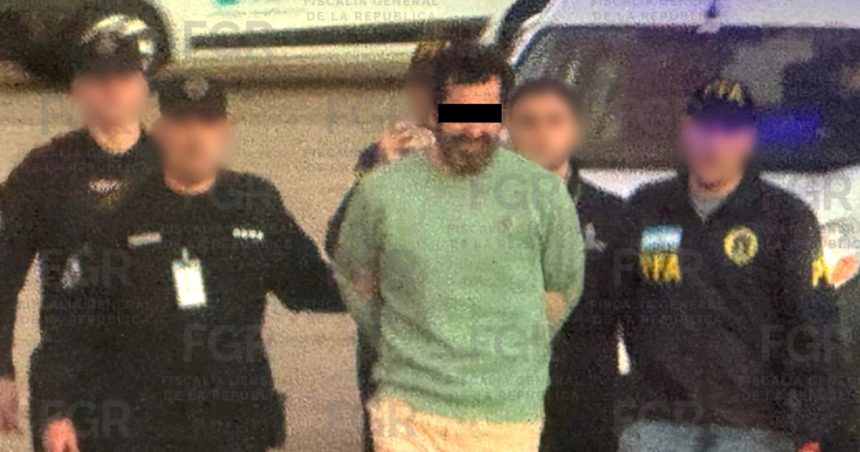 deportaron-a-un-exmilitar-mexicano-con-alerta-roja-de-interpol-acusado-de-trafico-de-combustible-y-que-habia-pedido-asilo-politico-en-argentina