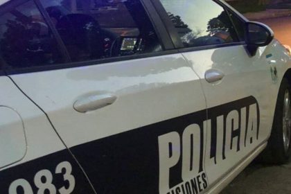 pelea-entre-seis-hombres-en-pleno-centro-de-posadas:-un-herido-sufrio-danos-en-cuatro-dientes