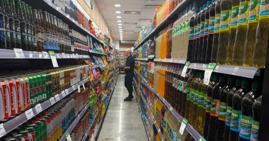 en-julio-se-desacelero-la-caida-del-consumo-en-supermercados:-¿cambia-la-tendencia?