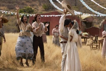 netflix-estrena-“mal-de-amores”,-la-esperada-serie-basada-en-la-novela-de-angeles-mastretta