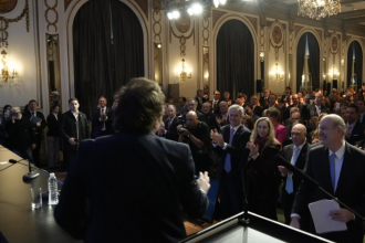 milei-denies-argentines-can’t-make-ends-meet-and-unemployment-is-soaring