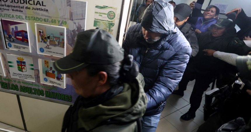 detuvieron-a-dos-sospechosos-por-el-ataque-a-la-pareja-de-cerimedo-y-descubrieron-una-minigranja-de-bots-en-allanamientos-al-exasesor-de-milei