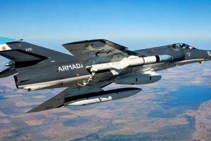 la-armada-argentina-retirara-definitivamente-los-super-etendard,-los-cazabombarderos-que-combatieron-en-malvinas