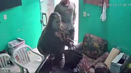 (video)-maina-de-libertad-armo-escandalo-antes-de-alquilar-un-auto:-me-puse-nerviosa