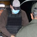fernando-cerimedo-llego-con-chaleco-antibalas-a-la-audiencia-y-la-justicia-de-bolivia-define-si-ordena-su-prision-preventiva-por-intentar-asesinar-a-su-pareja