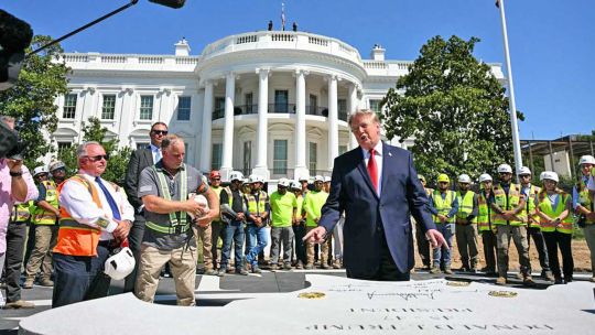 la-feroz-carrera-de-trump-para-completar-el-suntuoso-salon-de-baile-en-la-casa-blanca