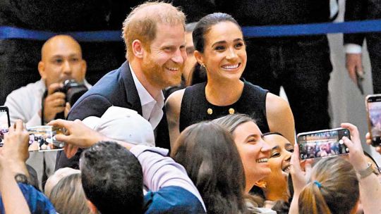 harry-y-meghan-markle-dicen-adios-al-‘megxit’-y-regresan-a-una-inglaterra-hostil