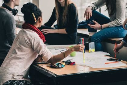 una-app-de-movilidad-ofrece-una-promocion-especial-para-estudiantes:-como-obtener-el-descuento