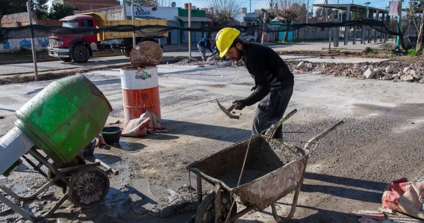 las-provincias-destinan-cada-vez-menos-a-inversion:-el-gasto-de-capital-cayo-al-9,5%-del-presupuesto-en-2025