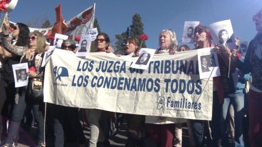 megacausa-la-perla:-una-manana-de-sol-para-tanto-dolor