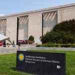 trump-ordena-colocar-carteles-en-museo-de-historia-que-adviertan-su-“sesgo-ideologico”