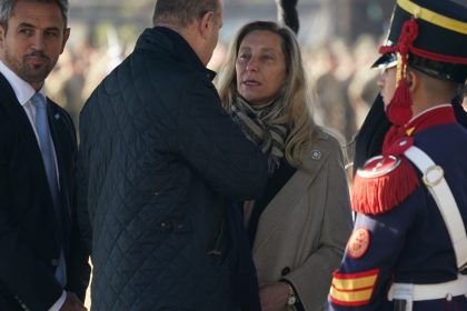 la-interna-detras-de-los-giros-de-milei:-el-poder-de-karina,-sturzenegger-y-los-dirigentes-que-resisten-su-filtro