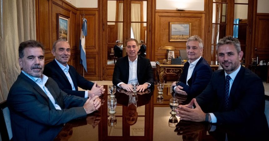 se-vuelve-a-reunir-la-mesa-politica-pro-lla:-el-macrismo-relativiza-las-recorridas-de-karina-milei-por-la-ciudad