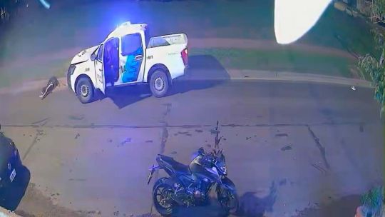 un-patrullero-atendia-a-toda-velocidad-una-emergencia-del-911-y-atropello-a-peaton-en-don-orione