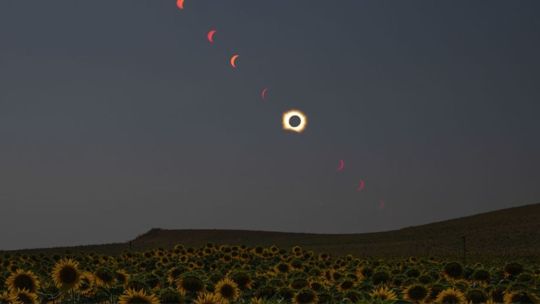 la-nasa-difundio-impresionantes-registros-del-eclipse-solar-de-agosto-capturados-desde-la-tierra,-el-aire-y-el-espacio