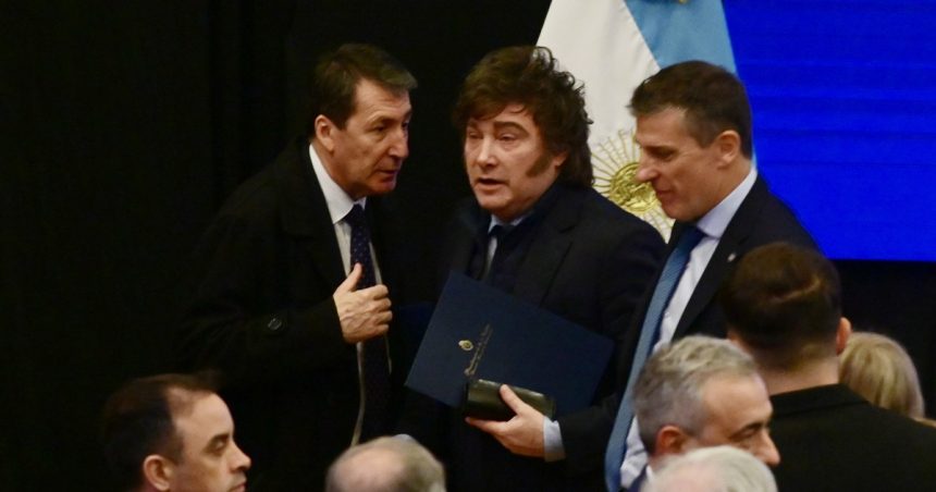 javier-milei-y-sus-medidas,-en-vivo:-el-gobierno-inicia-una-semana-clave-en-el-congreso-con-reformas-y-la-oposicion-presiona-con-proyectos-sobre-la-morosidad