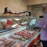venta-de-carne:-por-los-altos-precios-de-cortes-vacunos,-los-posadenos-optan-por-combos-y-“despues-del-20-de-cada-mes-compran-por-gramos”