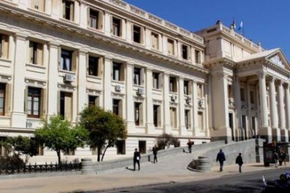 el-gobierno-analiza-bajar-los-aportes-a-la-caja-y-extenderlo-para-toda-la-administracion