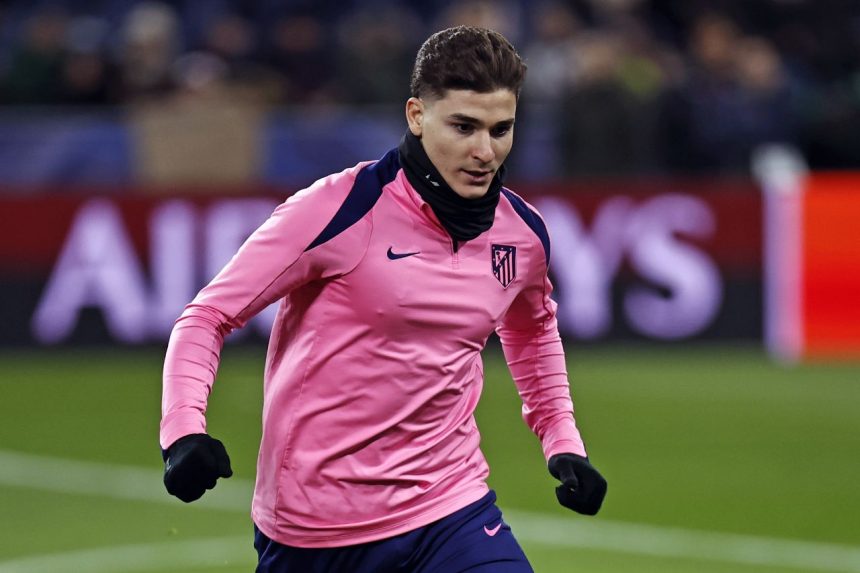 argentine-superstar-julian-alvarez-whistled-off-the-stadium-in-madrid