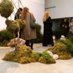 tres-artistas,-un-bosque-imaginario:-asi-es-la-muestra-“metamorfosis-del-jardin”