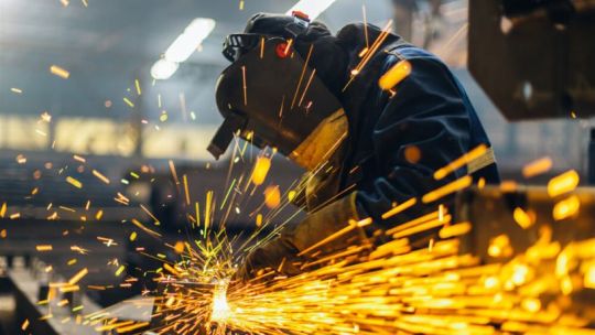 la-industria-sigue-estancada-y-acumula-una-caida-del-2%-en-lo-que-va-de-2026