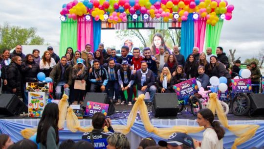 mas-de-8.000-personas-celebraron-el-dia-de-las-infancias-en-un-historico-festejo-conjunto-entre-mina-clavero-y-cura-brochero