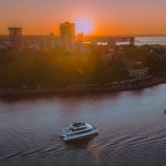 misiones-maravilla-|-atardecer-en-el-rio-en-el-catamaran:-este-sabado-29,-disfruta-una-tarde-unica-navegando-por-el-rio-parana