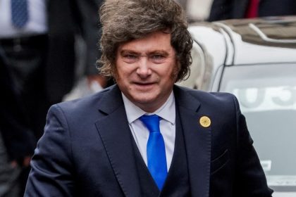 lo-que-dejo-la-reunion-de-gabinete:-la-orden-de-milei-a-sus-ministros,-el-nuevo-cruce-con-patricia-bullrich-y-los-amigos-que-piden-“populismo-libertario”