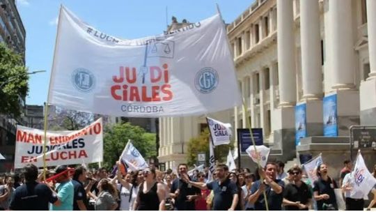 el-gobierno-ofrecio-mejoras-salariales-para-destrabar-el-conflicto-en-los-tribunales:-que-dice-la-propuesta
