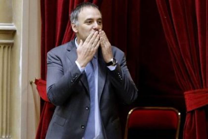 la-justicia-le-otorgo-15-dias-mas-a-adorni-para-justificar-sus-bienes