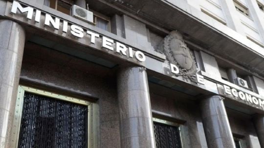 la-secretaria-de-finanzas-anuncio-una-nueva-licitacion-de-deuda:-busca-renovar-$12,6-billones