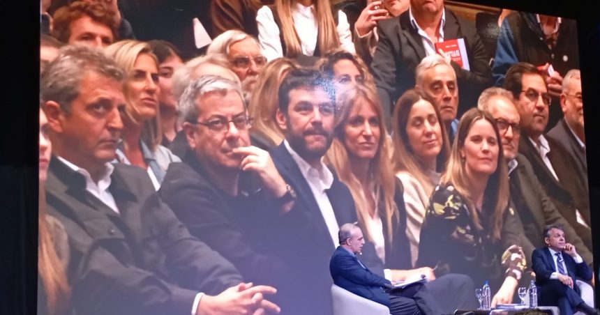 sergio-massa-reaparecio-en-un-acto-en-santa-fe-tras-la-polemica-por-el-vuelo-privado-a-barbados