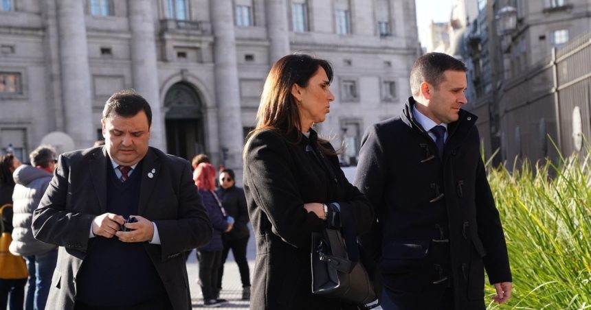 arenga-politica-de-milei-a-senadores-y-diputados:-“no-nos-dejemos-psicopatear-por-los-kukas-y-los-periodistas”