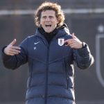 diego-forlan-debuto-con-la-seleccion-uruguaya-sub-20-este-martes-con-una-derrota-2-0-ante-paraguay-en-el-complejo-uruguay-celeste