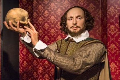 lautaro-vilo-sobre-“shakespeare-en-el-cementerio”-en-rdesc:-“es-una-visita-guiada-que-tiene-su-propia-teatralidad”
