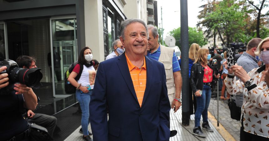 vacunatorio-vip:-citaron-a-indagatoria-a-verbitsky,-duhalde,-su-esposa-y-al-ex-canciller-taiana
