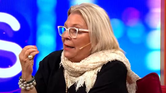 carrio,-sobre-milei:-“la-violencia-y-corrupcion-de-su-lenguaje-contra-cualquiera-pone-en-crisis-a-la-republica”