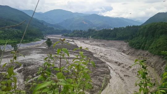 asi-son-las-imagenes-mas-impactantes-de-la-devastacion-en-nepal-y-china-por-las-inundaciones-que-dejaron-98-muertos