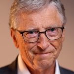 bill-gates-alerta-sobre-los-peligros-de-la-inteligencia-artificial:-bioterrorismo-y-millones-de-empleos-en-riesgo