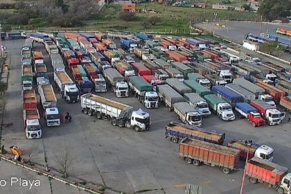 puertos-abarrotados-de-camiones:-vuelan-las-exportaciones-de-maiz-tras-la-cosecha-record-y-la-fuerte-suba-del-precio