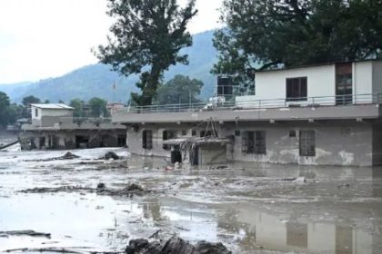 rdc:-una-inundacion-repentina-dejo-mas-de-100-muertos-y-cientos-de-desaparecidos-en-nepal-y-china