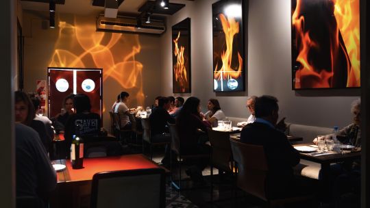 republica-del-fuego:-la-parrilla-de-recoleta-reconocida-por-la-guia-michelin-donde-el-fuego-se-convierte-en-una-experiencia