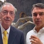 flavio-bolsonaro-grava-video-para-apoiar-eduardo-cunha,-ex-presidente-da-camara-cassado-em-2016