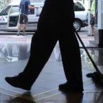 escala-salarial-de-los-encargados-de-edificios:-cuanto-gana-un-empleado-de-suterh-en-agosto