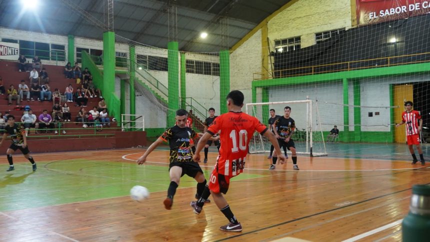 se-realizo-la-primera-fecha-de-la-liga-de-futsal-de-apostoles-con-grandes-partidos-y-muchos-goles