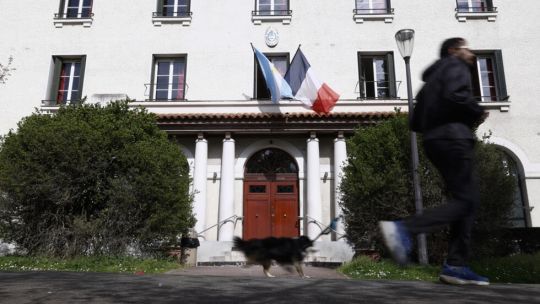 fear-and-far-right-meetings-at-casa-argentina-student-residence-in-paris