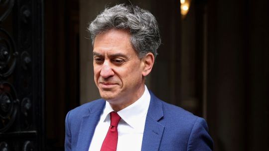 uk-rebuffs-milei-on-malvinas,-vows-to-keep-british-control