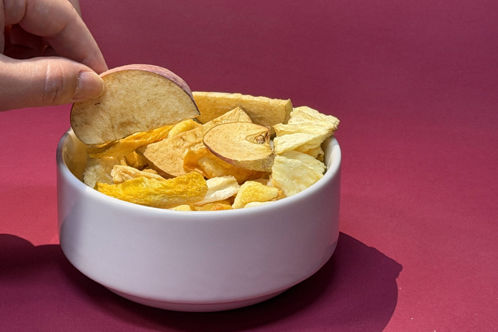 chips-de-frutas-nao-substituem-os-alimentos-frescos-e-devem-ser-consumidos-com-moderacao